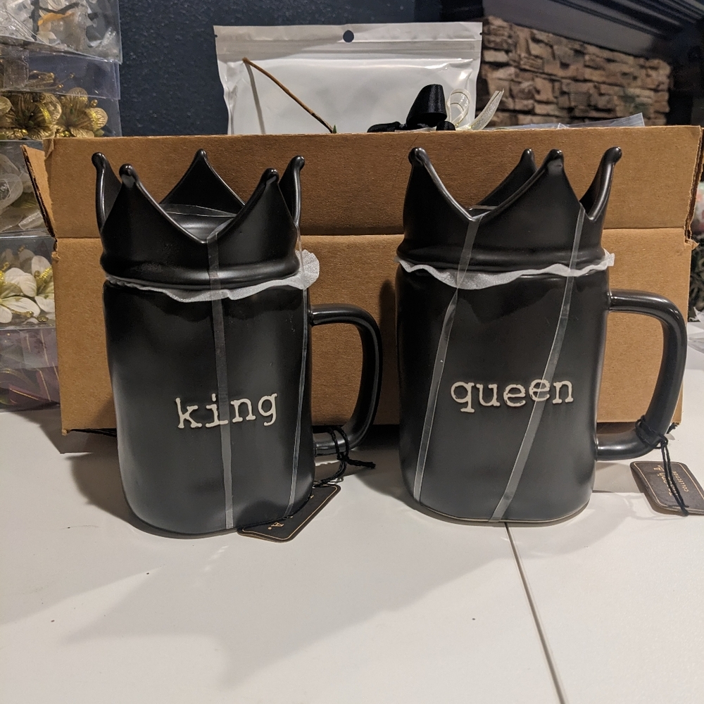 Ceramic King and Queen Mugs with Lid - By Joseph A. Collection